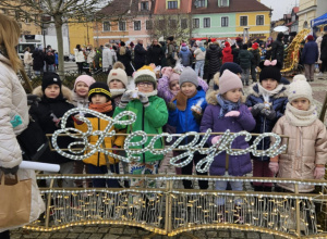 Dekoracja choinki na Rynku Miasta