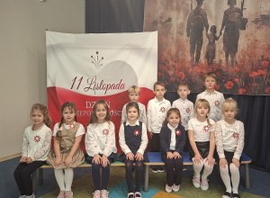 Udział w akcji "Przedszkole do hymnu" z okazji Święta 11 listopada
