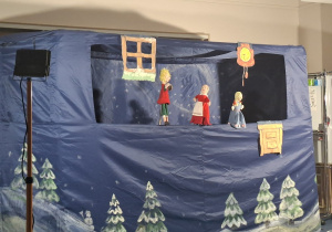 Kukiełki występujące w teatrzyku