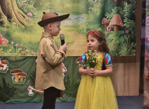Przedstawienie teatralne pt. "Królewna Śnieżka"