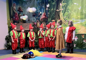 Krasnoludki, Śnieżka i królewicz