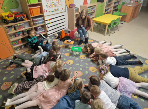 Warsztaty przyrodnicze z udziałem zwierząt-lotopałanka i jeż pigmejski