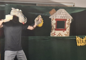 Aktor przebrany za wilka