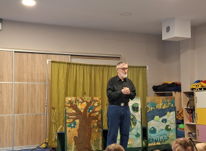 Teatrzyk PSIKUS pt. "Skrzydlate marzenia, czyli o żabie, która chciała fruwać"