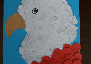 Obrazek orła białego wyklejony kolorowym papierem